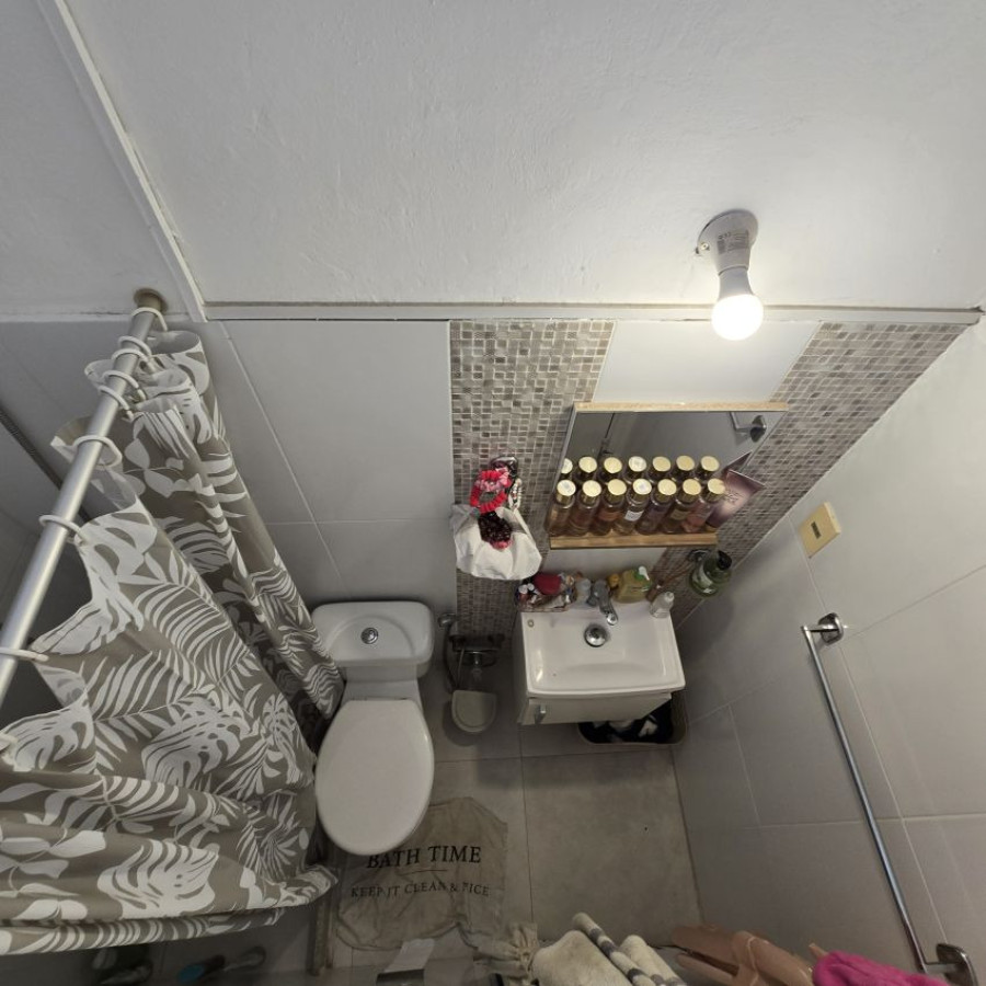 Casa ID.181 - Venta casa Malvin 2 dormitorios con barbacoa y garaje.