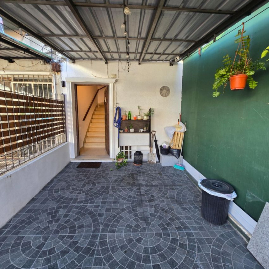 Casa ID.181 - Venta casa Malvin 2 dormitorios con barbacoa y garaje.