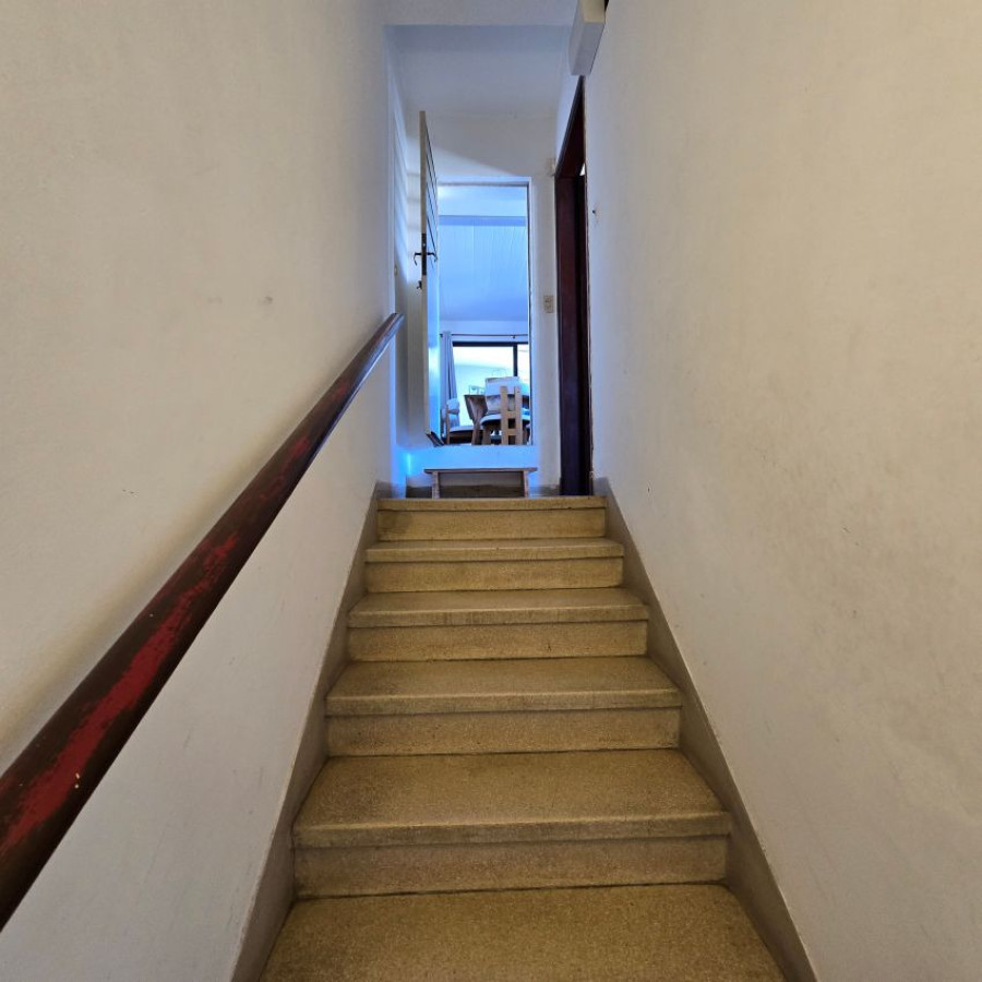 Casa ID.181 - Venta casa Malvin 2 dormitorios con barbacoa y garaje.