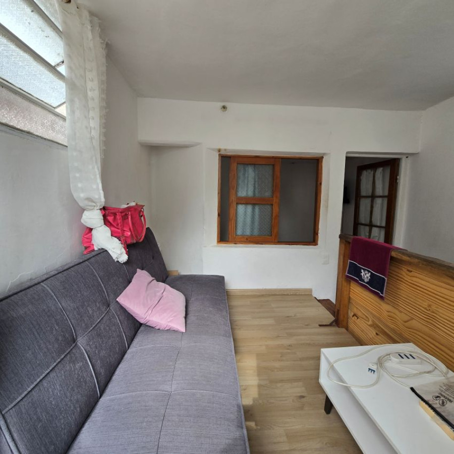 Casa ID.72 - Venta Casa en Tres Cruces 3 dormitorios con acceso a azotea y Renta