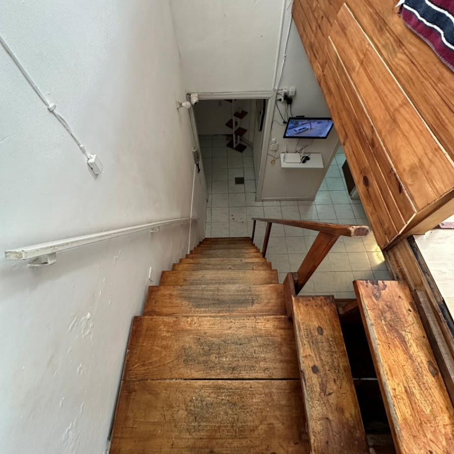 Casa ID.72 - Venta Casa en Tres Cruces 3 dormitorios con acceso a azotea y Renta