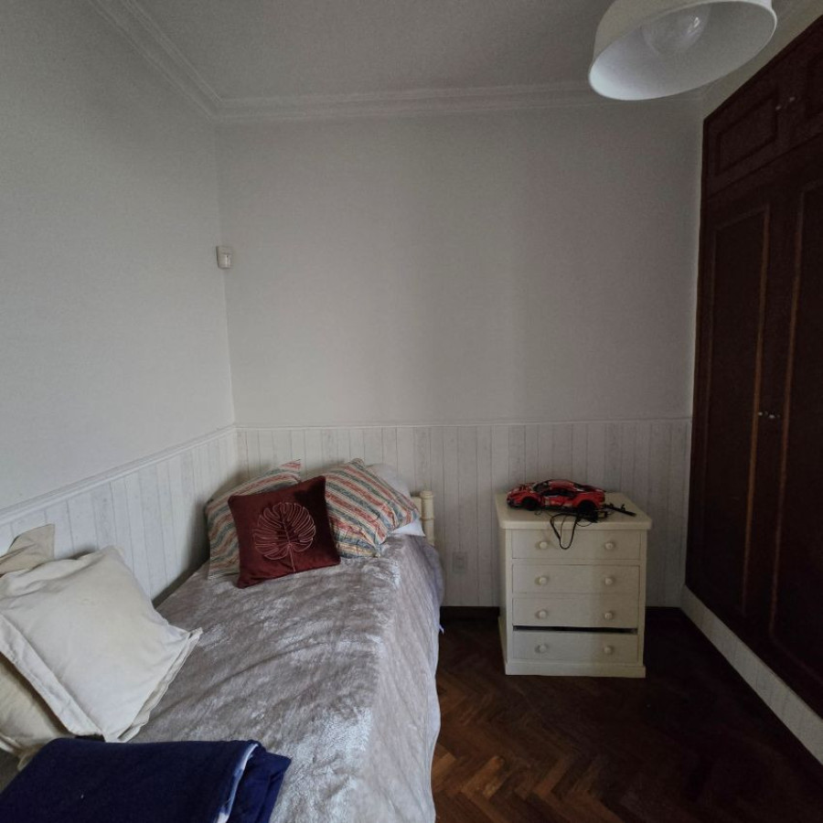 Casa ID.173 - Alquiler casa en Punta Carretas 3 a 4 dormitorios, 4 baños, garaje y barbacoa.