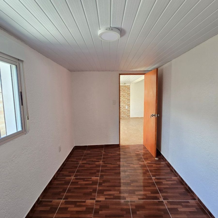 Casa ID.165 - Alquiler casa Paso Carrasco Ciudad de la Costa Canelones 3 dormitorios, cochera y patio.