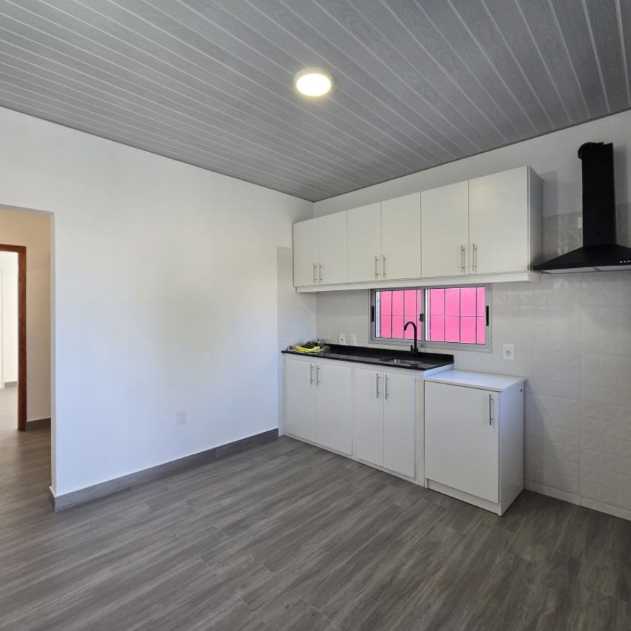 Casa ID.213 - Alquiler casa 1 dormitorio, cochera con patio a estrenar, Ciudad de la Costa, Canelones.