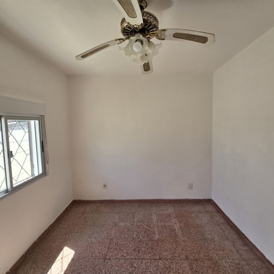 Casa ID.165 - Alquiler casa Paso Carrasco Ciudad de la Costa Canelones 3 dormitorios, cochera y patio.