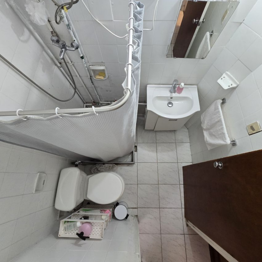 Casa ID.72 - Venta Casa en Tres Cruces 3 dormitorios con acceso a azotea y Renta
