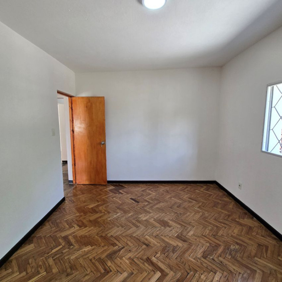 Casa ID.165 - Alquiler casa Paso Carrasco Ciudad de la Costa Canelones 3 dormitorios, cochera y patio.