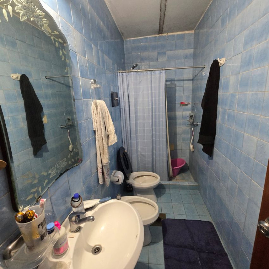 Casa ID.163 - Venta casa Parque Batlle a reciclar 3 dormitorios, 3 baños, fondo, garaje.