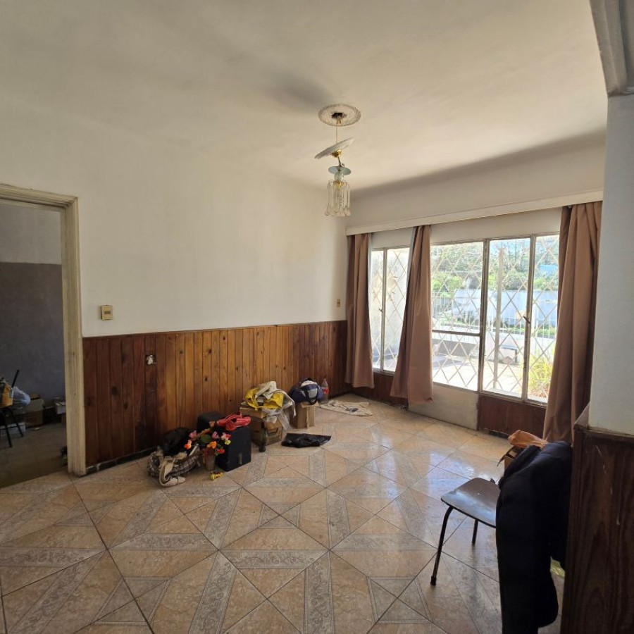 Casa ID.254 - Venta casa, 2 dormitorios,  garaje y fondo, Paso de las Duranas.