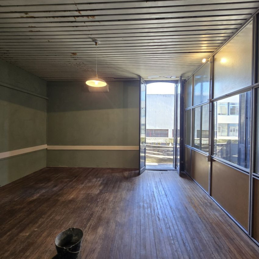 Casa ID.260 - Alquiler casa planta alta 5 dormitorios o más, 2 baños, azotea de uso exclusivo, Centro.