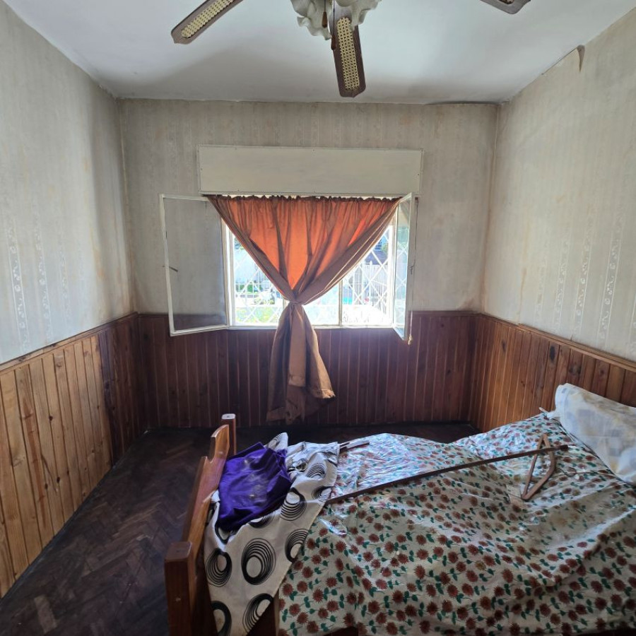 Casa ID.254 - Venta casa, 2 dormitorios,  garaje y fondo, Paso de las Duranas.
