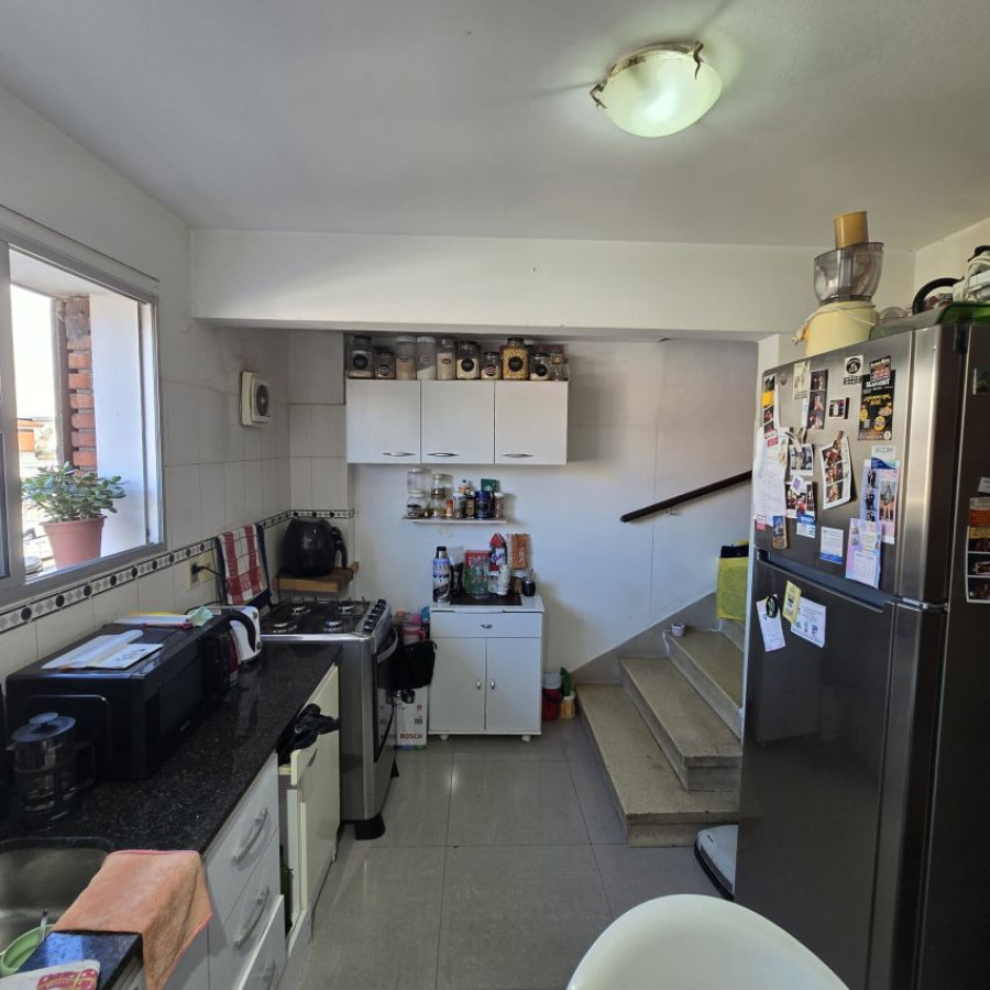 Casa ID.181 - Venta casa Malvin 2 dormitorios con barbacoa y garaje.