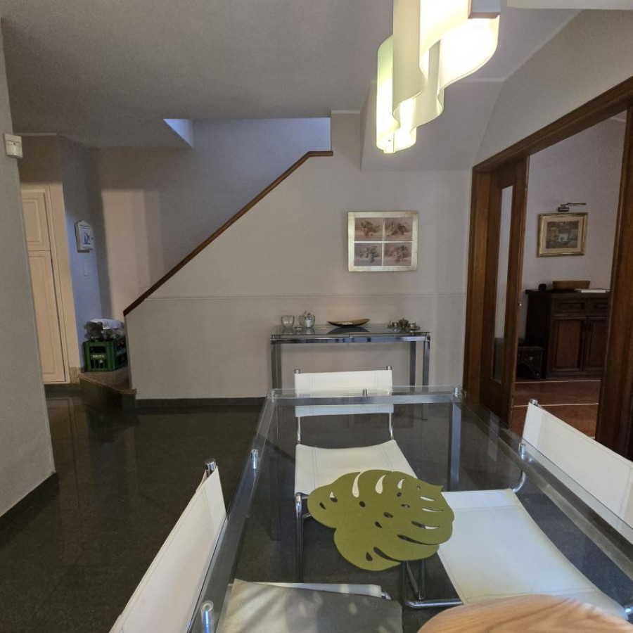 Casa ID.173 - Alquiler casa en Punta Carretas 3 a 4 dormitorios, 4 baños, garaje y barbacoa.