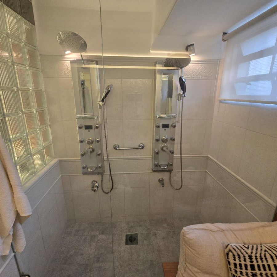 Casa ID.173 - Alquiler casa en Punta Carretas 3 a 4 dormitorios, 4 baños, garaje y barbacoa.