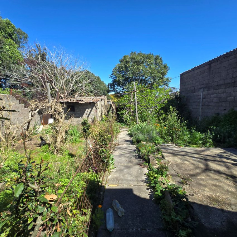 Casa ID.254 - Venta casa, 2 dormitorios,  garaje y fondo, Paso de las Duranas.