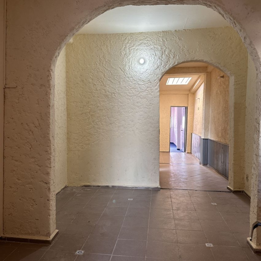 Casa ID.265 - Alquiler casa, 1 dormitorio, Pérez Castellanos, con garaje.