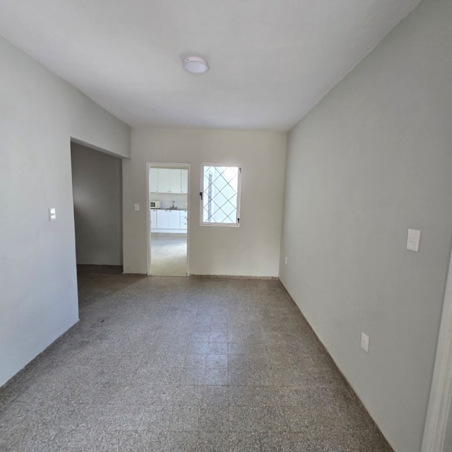 Casa ID.82 - Alquiler casa en Buceo 2 dormitorios con patio.