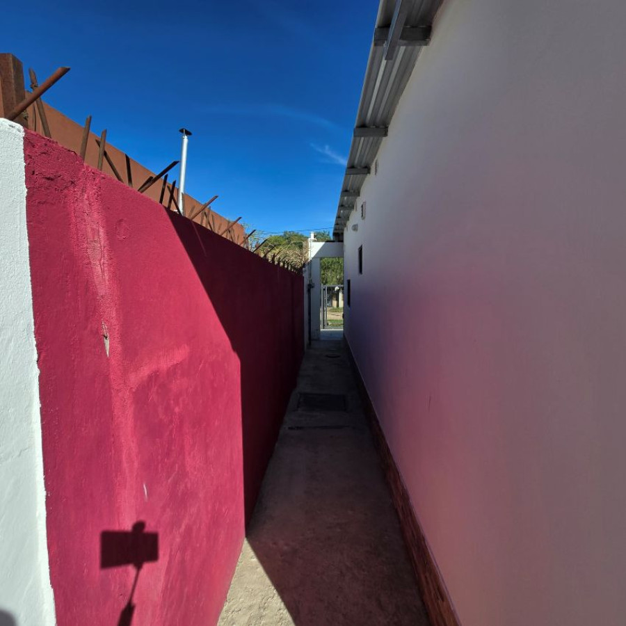 Casa ID.213 - Alquiler casa 1 dormitorio, cochera con patio a estrenar, Ciudad de la Costa, Canelones.