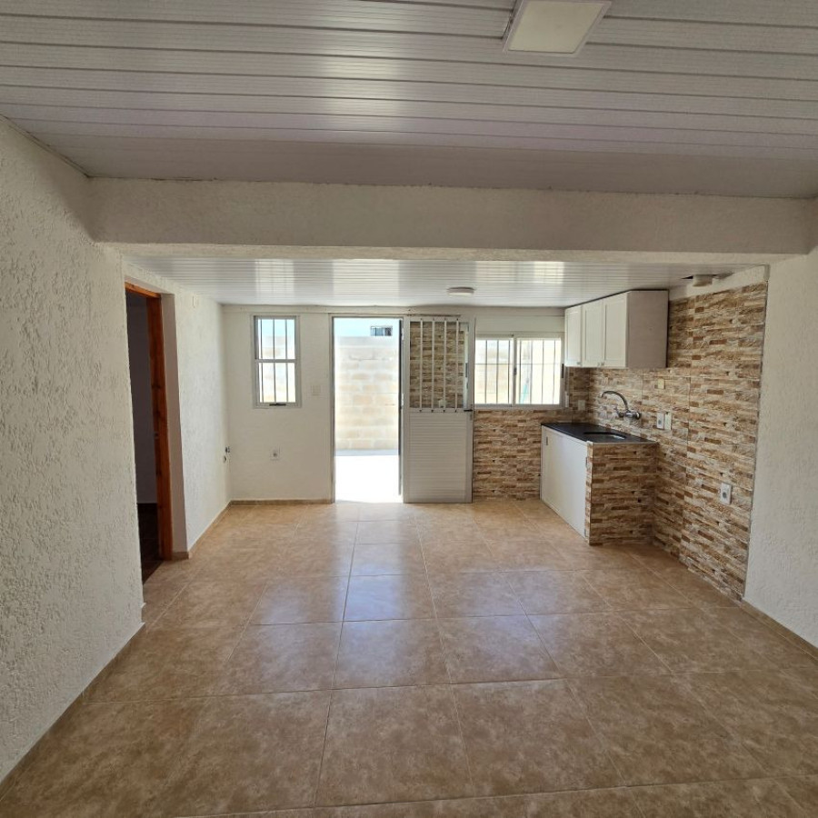 Casa ID.165 - Alquiler casa Paso Carrasco Ciudad de la Costa Canelones 3 dormitorios, cochera y patio.