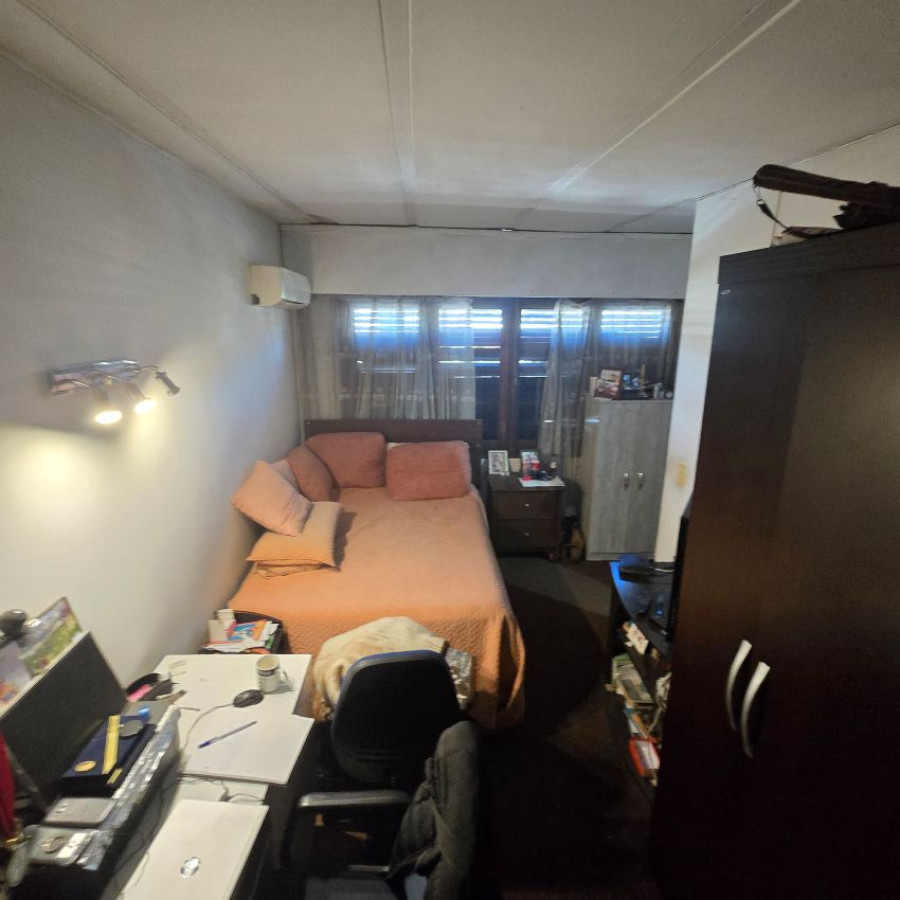 Casa ID.163 - Venta casa Parque Batlle a reciclar 3 dormitorios, 3 baños, fondo, garaje.