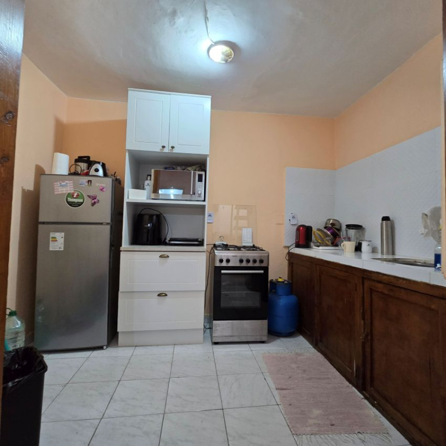 Casa ID.72 - Venta Casa en Tres Cruces 3 dormitorios con acceso a azotea y Renta