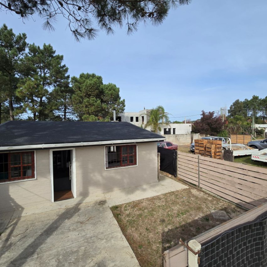 Casa ID.205 - Venta casa, 2 dormitorios, gran terreno, con renta, financiado parcialmente, El Pinar, Ciudad de la Costa