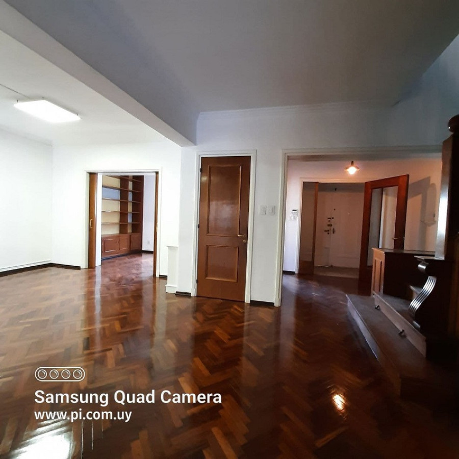 Casa ID.233 - Alquiler casa de categoría ideal empresa o embajada en Parque Batlle.