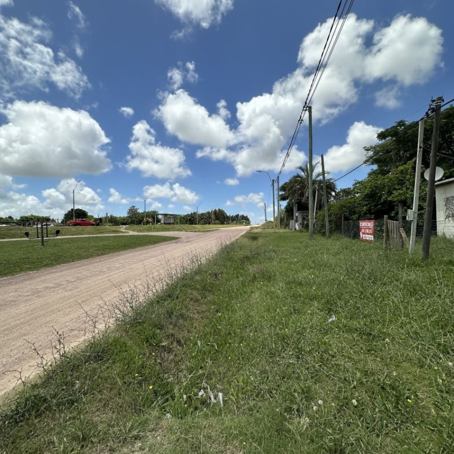 Terreno ID.42 - Venta Terreno Colonia Nicolich Con Casa A Reciclar De 1.333m2