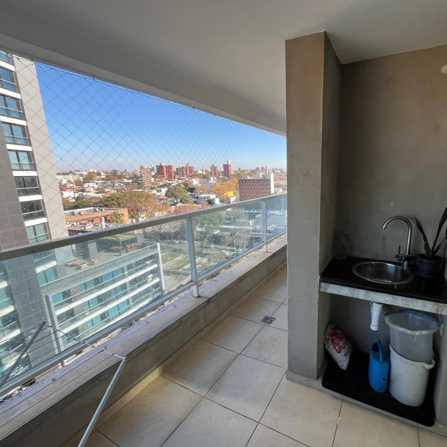 Apartamento ID.73 - Alquiler Exclusivo apartamento amueblado en Buceo 1 dormitorio piso 10 con garaje en edificio Diamantis Plaza.