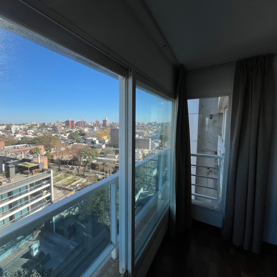 Apartamento ID.73 - Alquiler Exclusivo apartamento amueblado en Buceo 1 dormitorio piso 10 con garaje en edificio Diamantis Plaza.