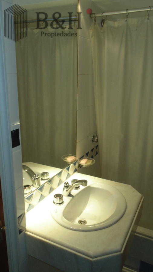 Apartamento ID.4695 - APARTAMENTO EN PUERTO DE PUNTA DEL ESTE DE 3 DORMITORIOS EN SUITE,  DEP. SERV,   BAÑOS