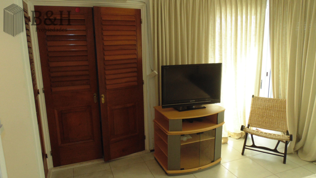 Apartamento ID.4695 - APARTAMENTO EN PUERTO DE PUNTA DEL ESTE DE 3 DORMITORIOS EN SUITE,  DEP. SERV,   BAÑOS