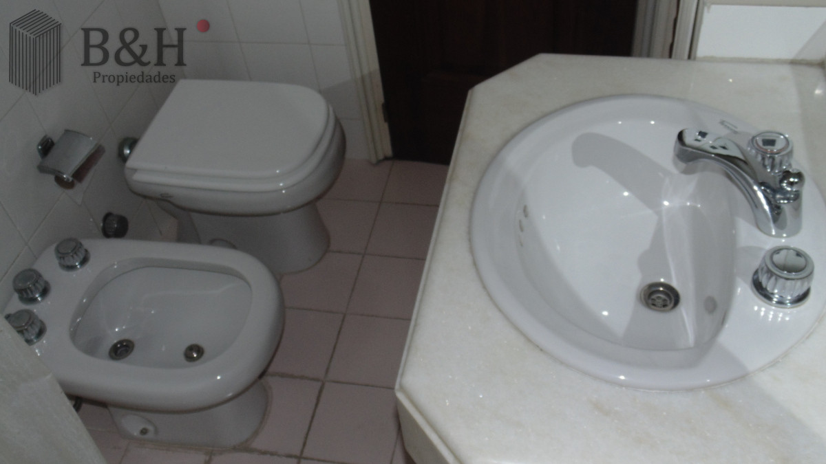 Apartamento ID.4695 - APARTAMENTO EN PUERTO DE PUNTA DEL ESTE DE 3 DORMITORIOS EN SUITE,  DEP. SERV,   BAÑOS