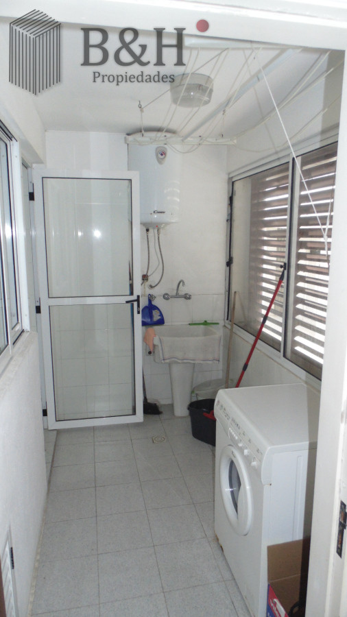 Apartamento ID.4695 - APARTAMENTO EN PUERTO DE PUNTA DEL ESTE DE 3 DORMITORIOS EN SUITE,  DEP. SERV,   BAÑOS