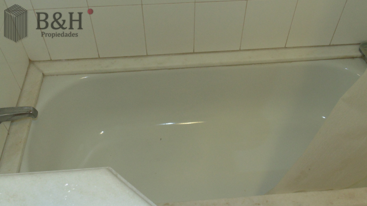 Apartamento ID.4695 - APARTAMENTO EN PUERTO DE PUNTA DEL ESTE DE 3 DORMITORIOS EN SUITE,  DEP. SERV,   BAÑOS