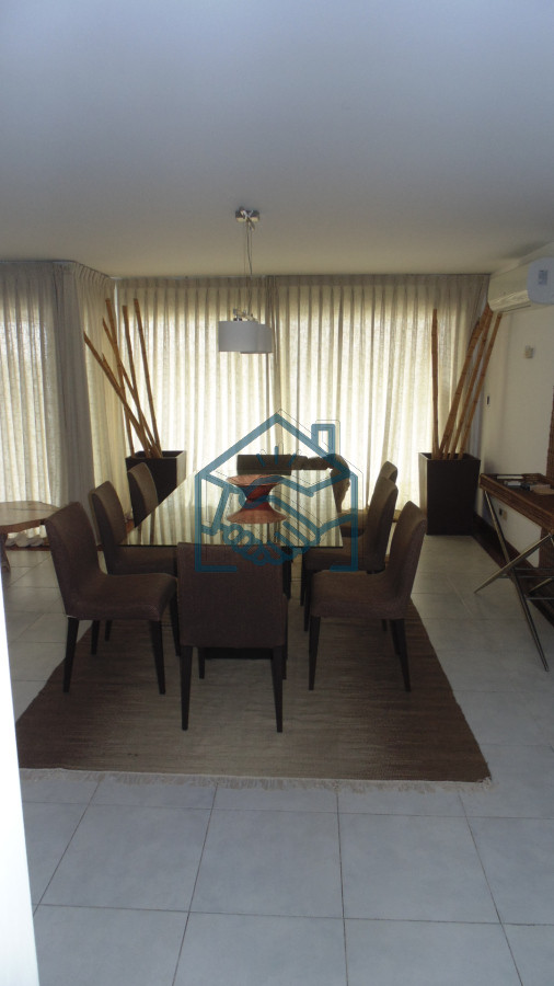 Apartamento ID.1392/APARTAMENTO-EN-PUERTO-DE-PUNTA-DEL-ESTE-DE-3-DORMITORIOS-EN-SUITE,--DEP.-SERV,---BAÑOS - APARTAMENTO EN PUERTO DE PUNTA DEL ESTE DE 3 DORMITORIOS EN SUITE,  DEP. SERV,   BAÑOS