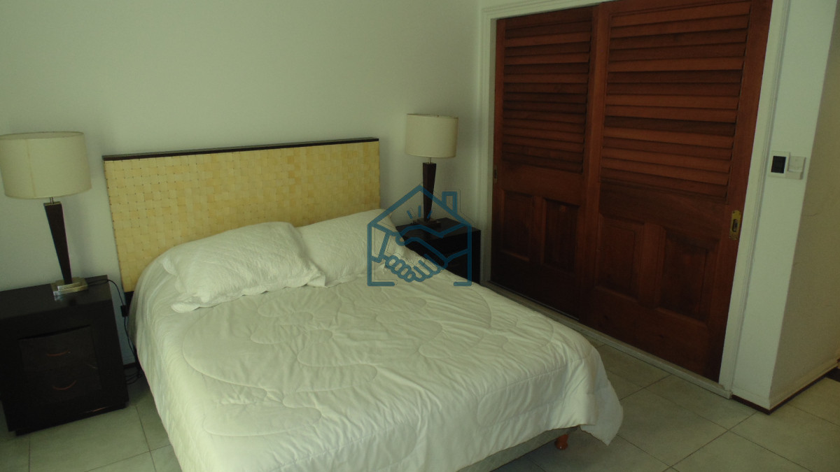 Apartamento ID.1392/APARTAMENTO-EN-PUERTO-DE-PUNTA-DEL-ESTE-DE-3-DORMITORIOS-EN-SUITE,--DEP.-SERV,---BAÑOS - APARTAMENTO EN PUERTO DE PUNTA DEL ESTE DE 3 DORMITORIOS EN SUITE,  DEP. SERV,   BAÑOS