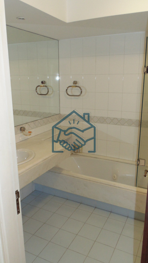 Apartamento ID.1392/APARTAMENTO-EN-PUERTO-DE-PUNTA-DEL-ESTE-DE-3-DORMITORIOS-EN-SUITE,--DEP.-SERV,---BAÑOS - APARTAMENTO EN PUERTO DE PUNTA DEL ESTE DE 3 DORMITORIOS EN SUITE,  DEP. SERV,   BAÑOS