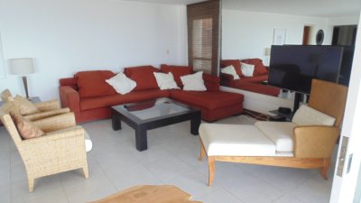 Apartamento ID.1392/APARTAMENTO-EN-PUERTO-DE-PUNTA-DEL-ESTE-DE-3-DORMITORIOS-EN-SUITE,--DEP.-SERV,---BAÑOS - APARTAMENTO EN PUERTO DE PUNTA DEL ESTE DE 3 DORMITORIOS EN SUITE,  DEP. SERV,   BAÑOS