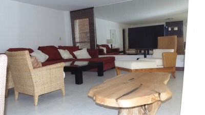 Apartamento ID.1392/APARTAMENTO-EN-PUERTO-DE-PUNTA-DEL-ESTE-DE-3-DORMITORIOS-EN-SUITE,--DEP.-SERV,---BAÑOS - APARTAMENTO EN PUERTO DE PUNTA DEL ESTE DE 3 DORMITORIOS EN SUITE,  DEP. SERV,   BAÑOS