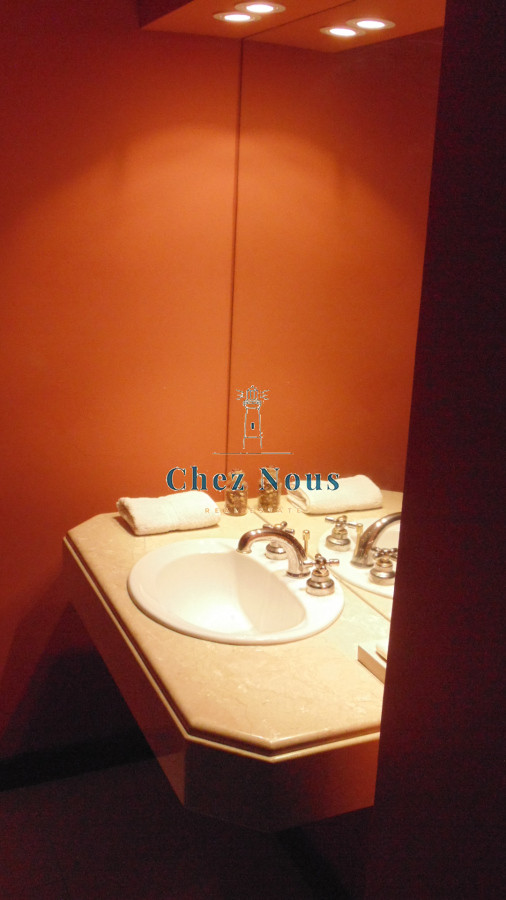 Apartamento ID.1287 - APARTAMENTO EN PUERTO DE PUNTA DEL ESTE DE 3 DORMITORIOS EN SUITE,  DEP. SERV,   BAÑOS