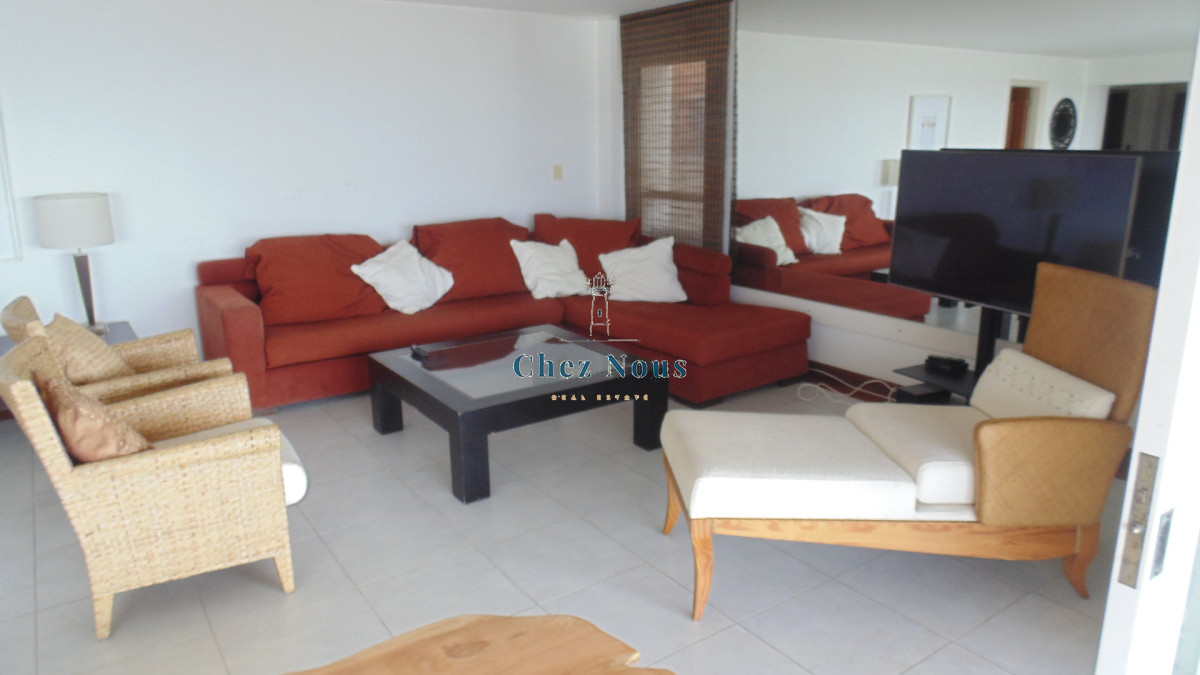 Apartamento ID.1287 - APARTAMENTO EN PUERTO DE PUNTA DEL ESTE DE 3 DORMITORIOS EN SUITE,  DEP. SERV,   BAÑOS