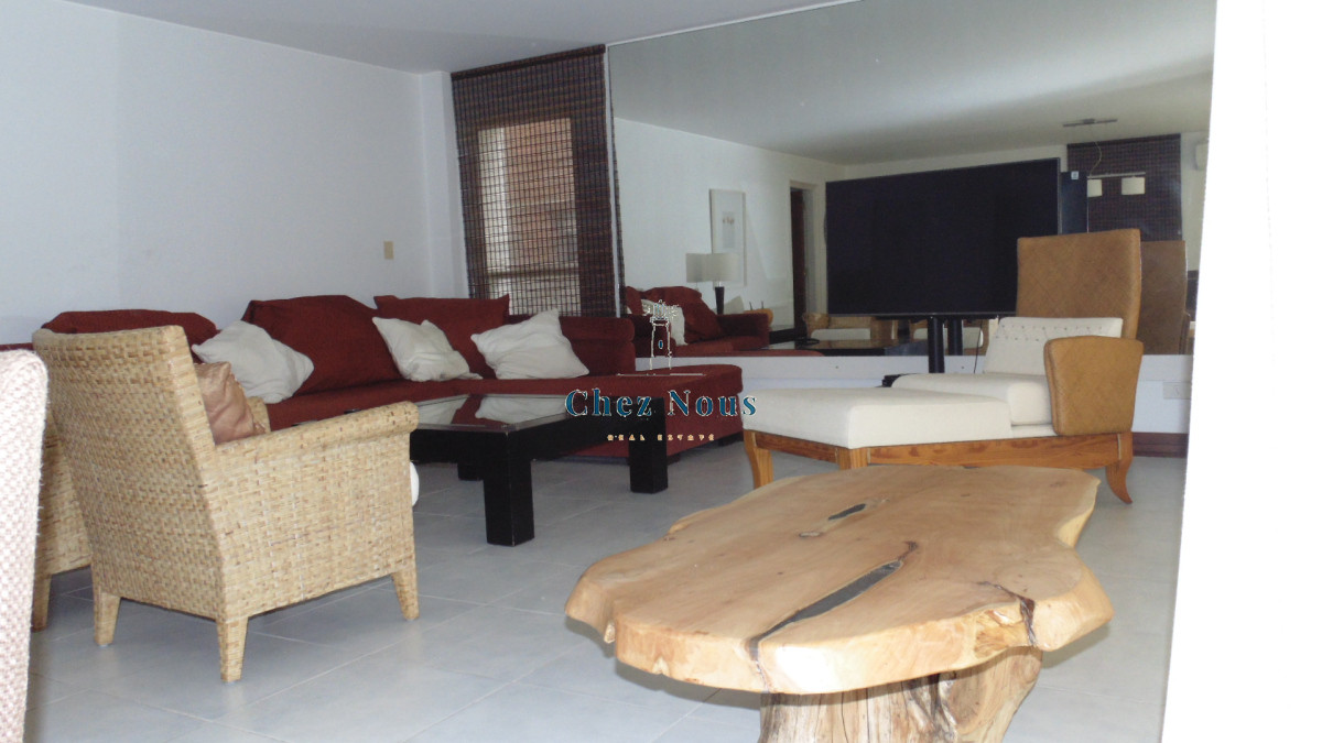 Apartamento ID.1287 - APARTAMENTO EN PUERTO DE PUNTA DEL ESTE DE 3 DORMITORIOS EN SUITE,  DEP. SERV,   BAÑOS