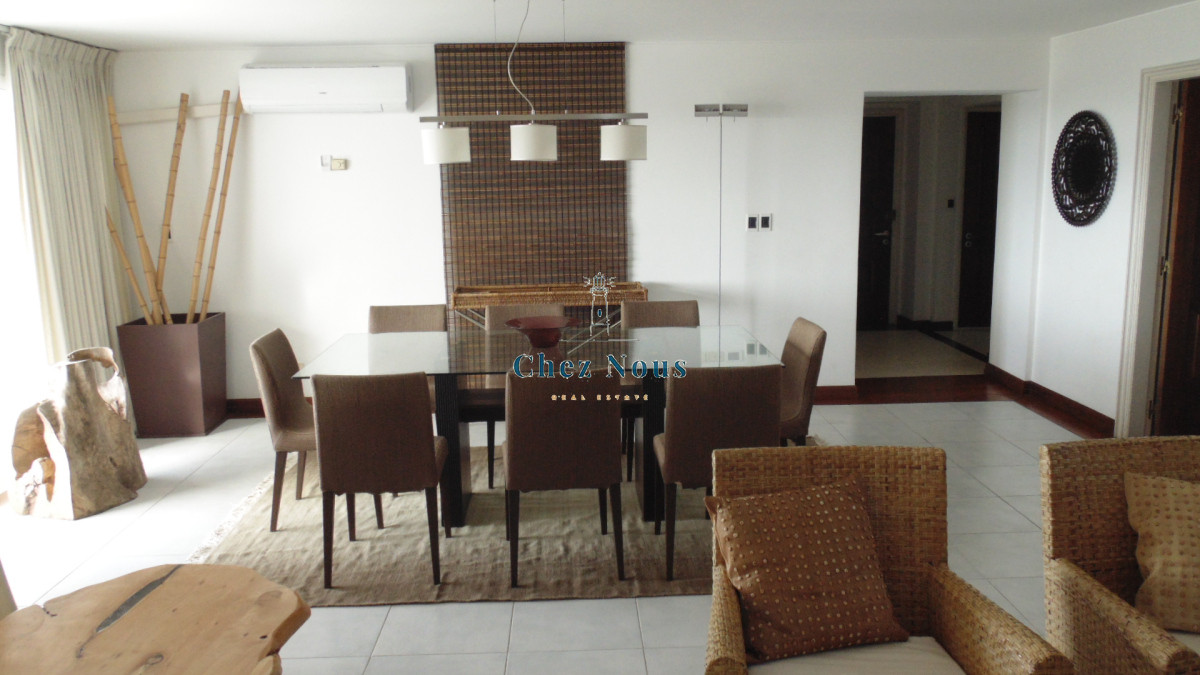 Apartamento ID.1287 - APARTAMENTO EN PUERTO DE PUNTA DEL ESTE DE 3 DORMITORIOS EN SUITE,  DEP. SERV,   BAÑOS