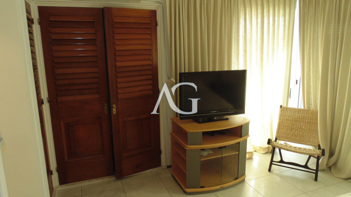 Apartamento ID.37 - APARTAMENTO EN PUERTO DE PUNTA DEL ESTE DE 3 DORMITORIOS EN SUITE,  DEP. SERV,   BAÑOS