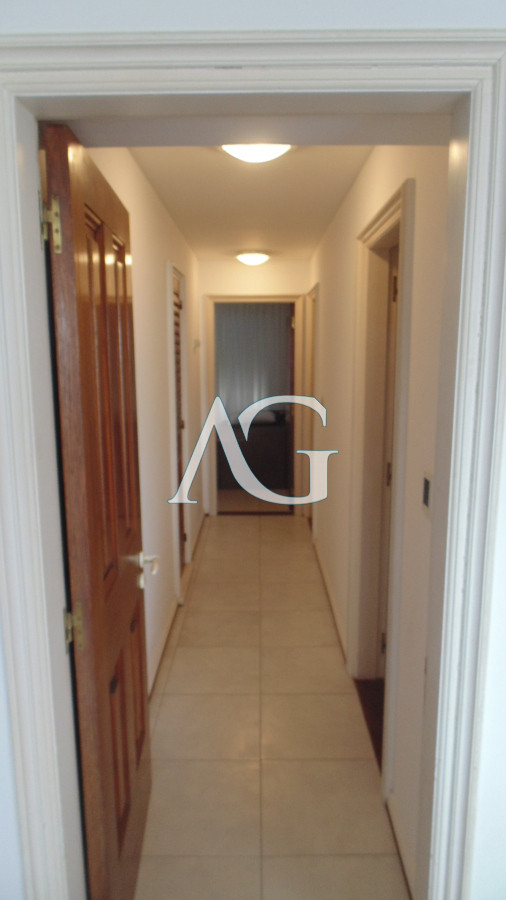 Apartamento ID.37 - APARTAMENTO EN PUERTO DE PUNTA DEL ESTE DE 3 DORMITORIOS EN SUITE,  DEP. SERV,   BAÑOS