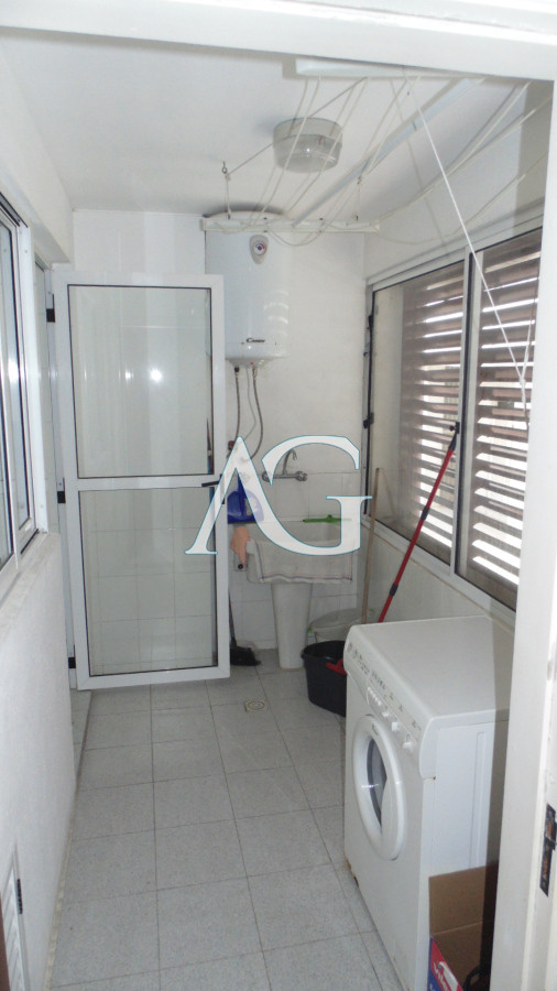 Apartamento ID.37 - APARTAMENTO EN PUERTO DE PUNTA DEL ESTE DE 3 DORMITORIOS EN SUITE,  DEP. SERV,   BAÑOS