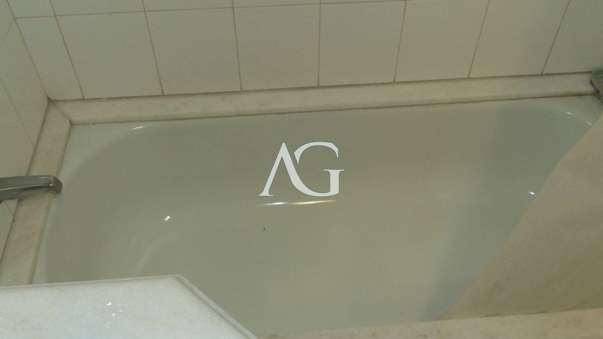 Apartamento ID.37 - APARTAMENTO EN PUERTO DE PUNTA DEL ESTE DE 3 DORMITORIOS EN SUITE,  DEP. SERV,   BAÑOS