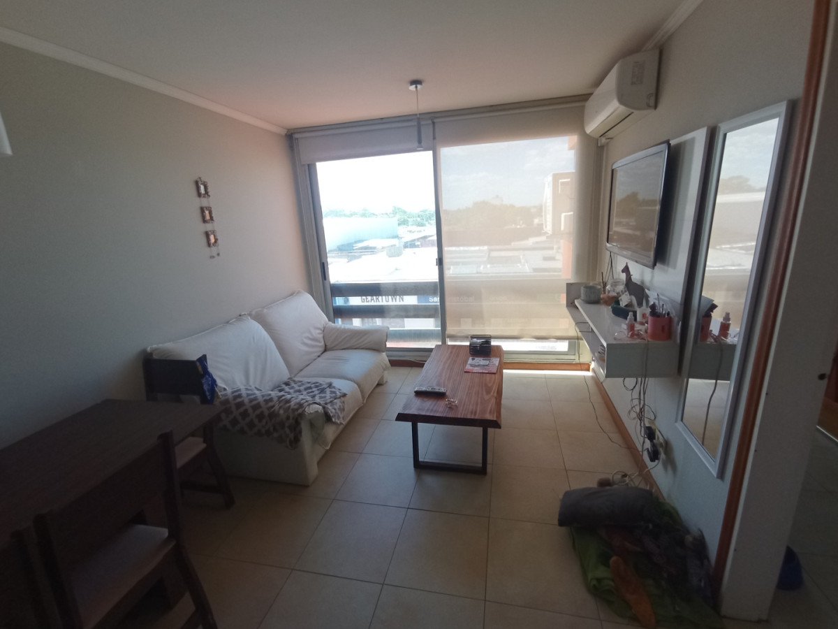 APARTAMENTO DE DOS DORMITORIOS EN PLENO CENTRO DE MALDONADO