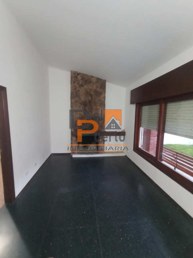 Casa ID.7 - Casa de construcción tradicional en uno de los puntos más estratégicos del centro de Maldonado.